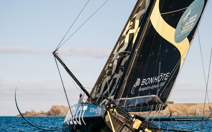 Cautious start for Alan in the Guyader Bermudes 1000